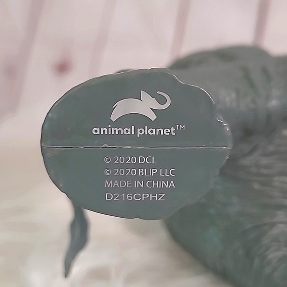 2020 Animal Planet Realistic African Elephant Battery Operated Sound Making Toy - Picture 12 of 17